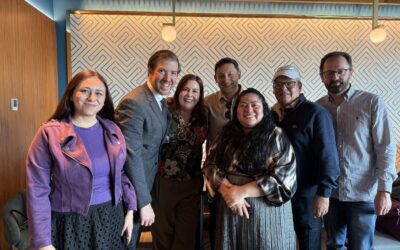 Club de Negocios con equipo de trabajo en Edificio Sofitel